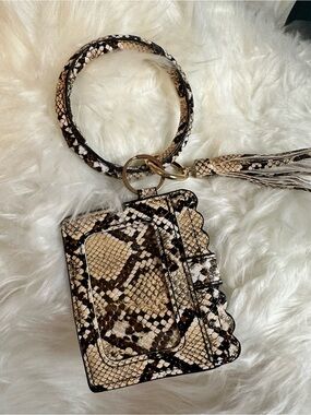 Source Unknown Snake Print Wristlet Clutch in Beige, Brown, Black
